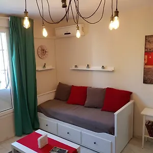 https://genuar-apartments-malaga-center.1costadelsol.com